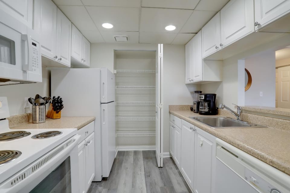 dishwasher, microwave, oven, stove, toaster, kitchen