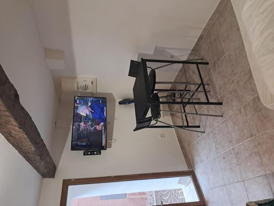 BudgetBnb studio rez de chaussée Apartment in Hyères