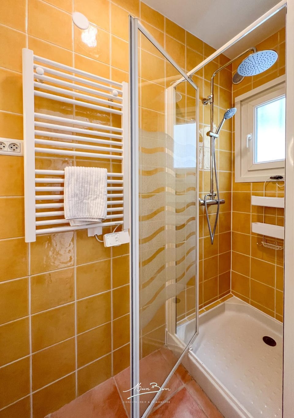 Shower, Bathroom, On site, hair dryier, towels, washing machine, washing machine