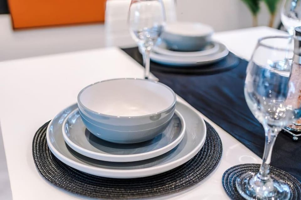 Stylish 3BDR House By Vista Stays Short Lets & Serviced Accommodation Manchester With Free Parking, Pool Table and PS4 Apartment in Salford