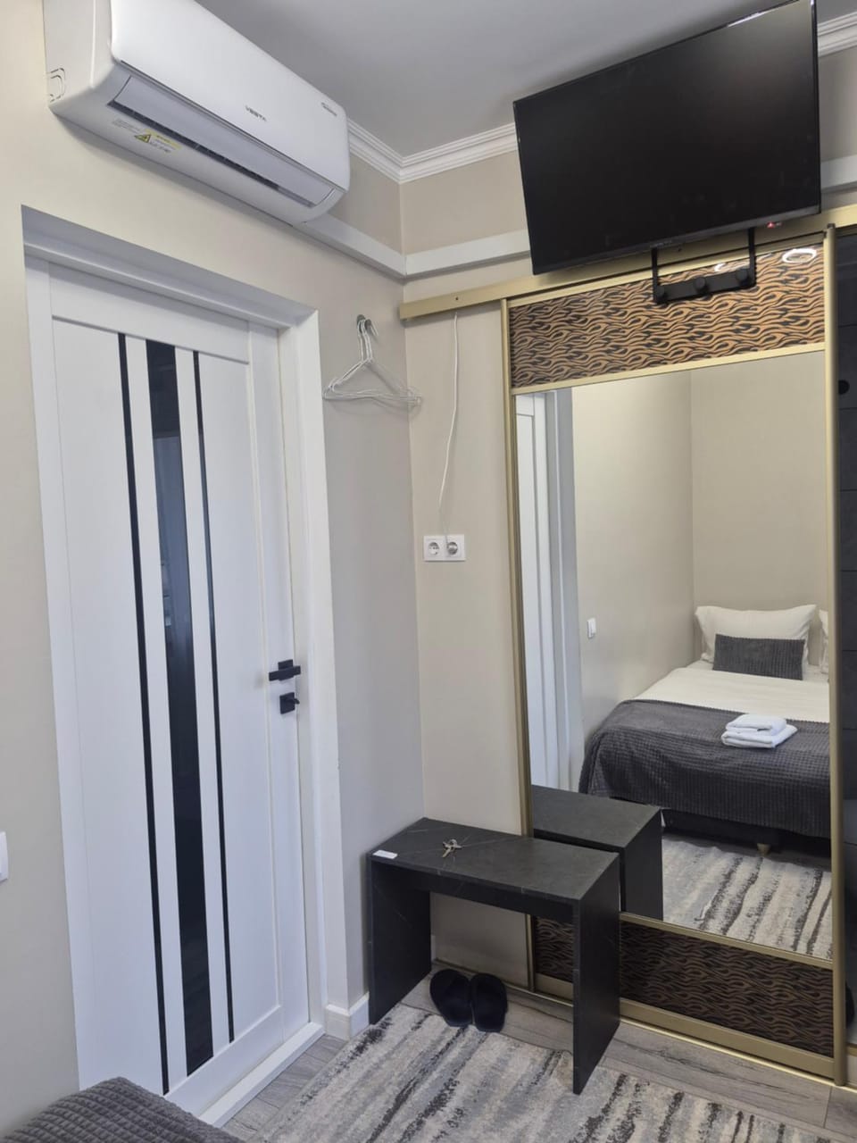 Budget private room near Northern Bus station Bed and Breakfast in Chișinău