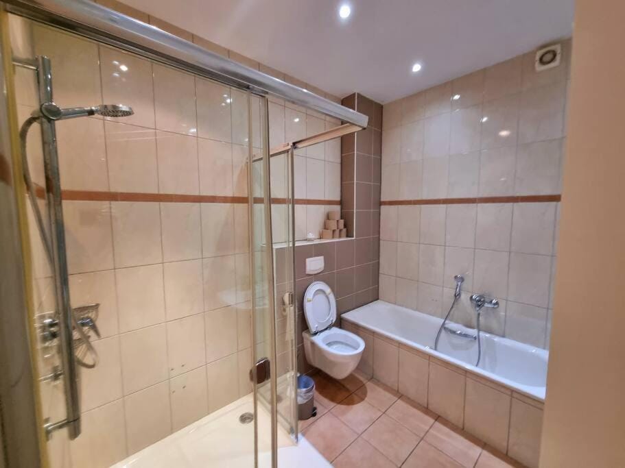 Shower, Toilet, Bathroom