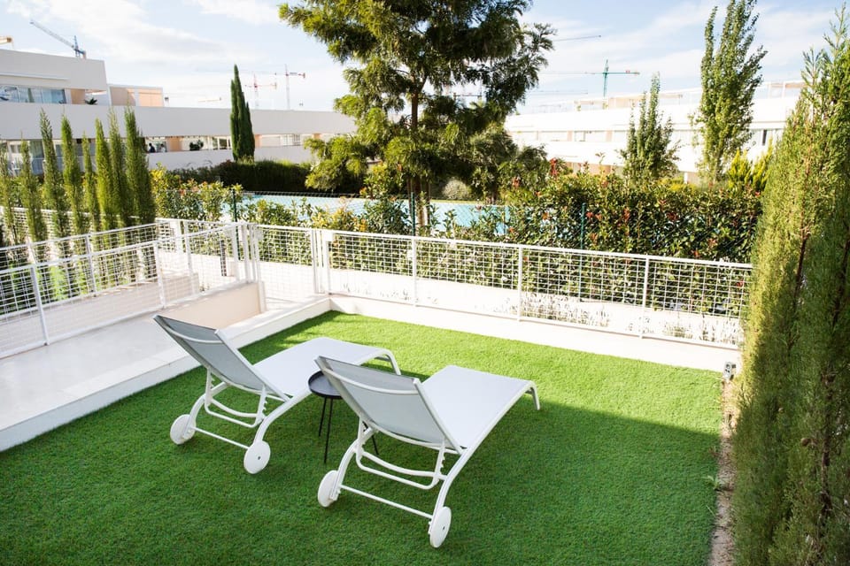 Day, Garden, View (from property/room), Balcony/Terrace, Garden view, Pool view, Swimming pool, sunbed
