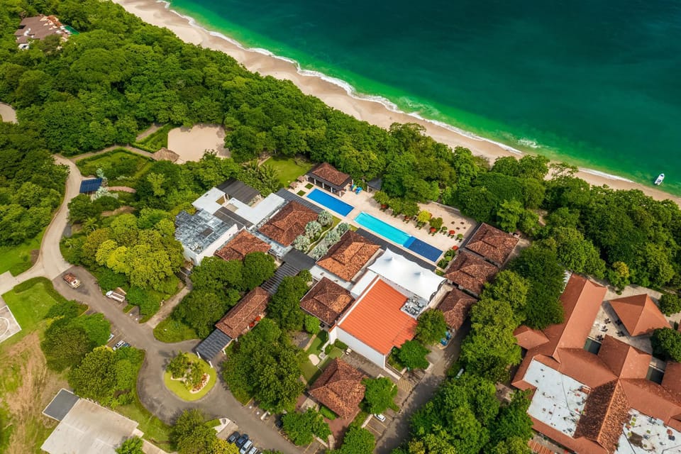Property building, Day, Natural landscape, Bird's eye view, Beach, Pool view, Sea view, Swimming pool