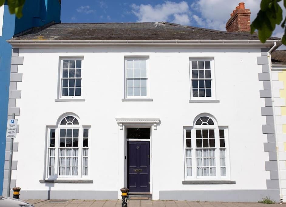 Harbourside luxury house House in Wales