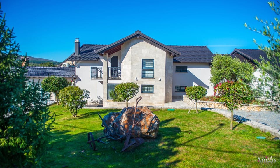 Property building, Garden, Garden view