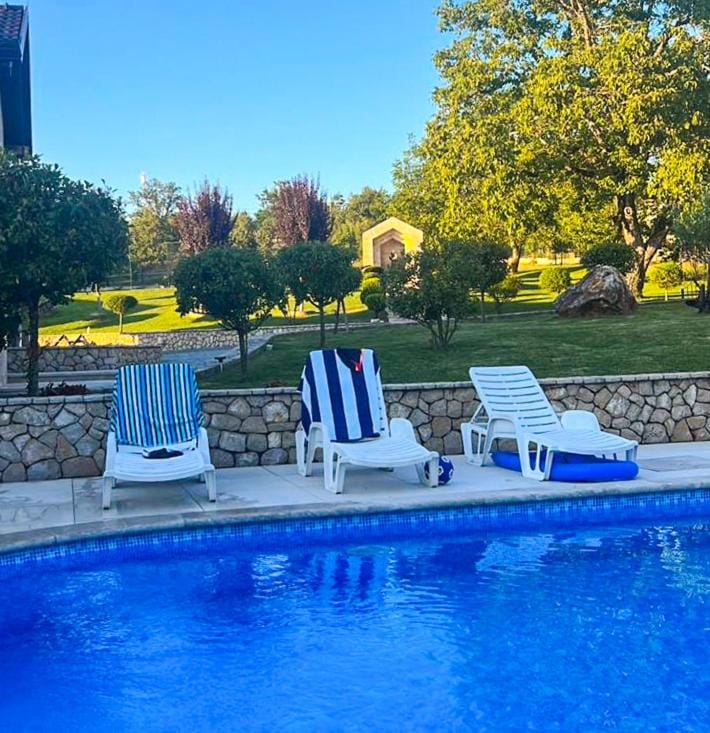 Garden, Garden view, Pool view, Swimming pool, sunbed