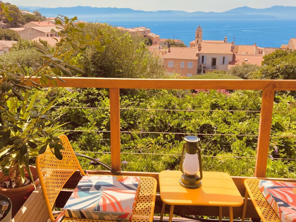 Patio, Natural landscape, View (from property/room), Balcony/Terrace, Balcony/Terrace, Dining area, Mountain view