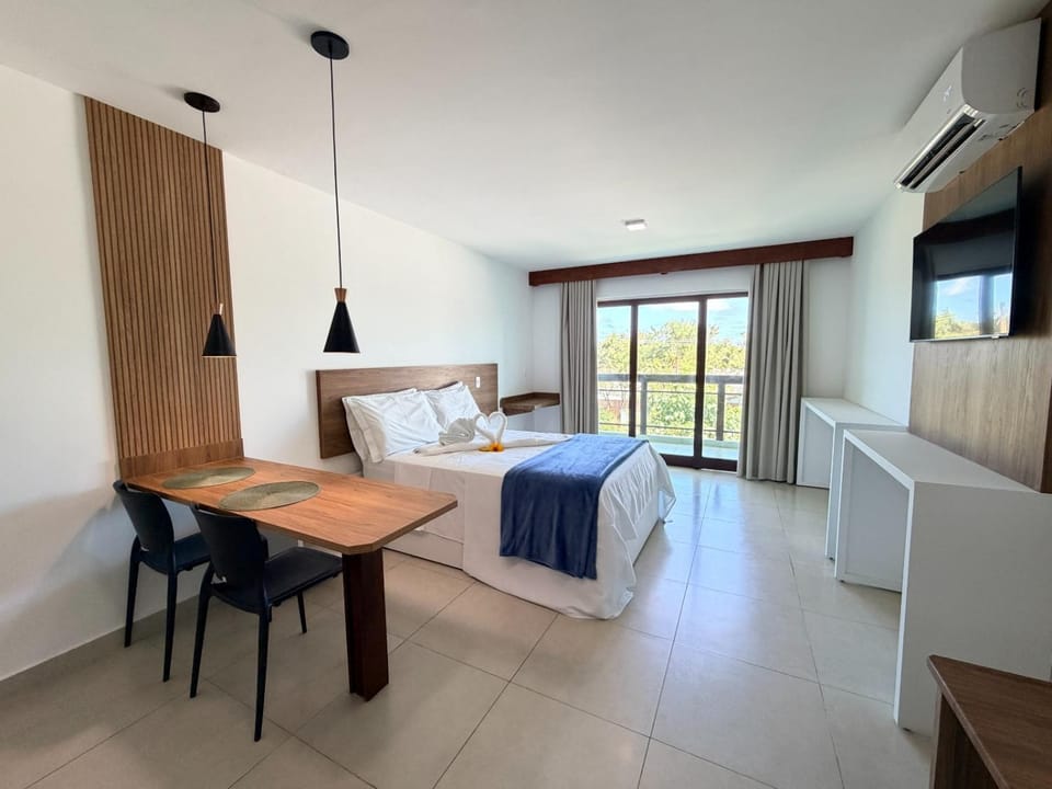 Bed, TV and multimedia, Balcony/Terrace, air conditioner