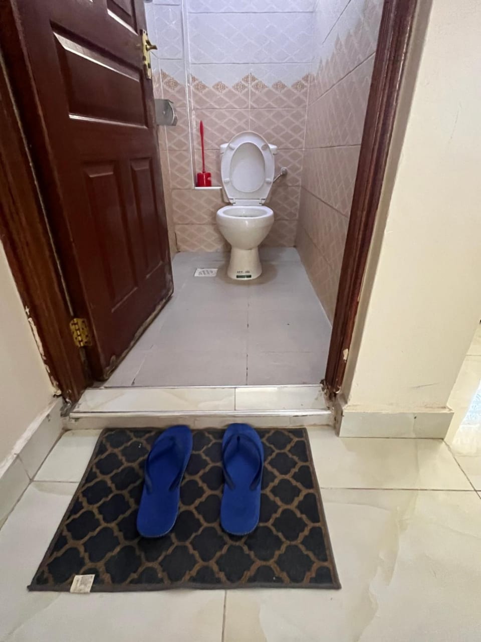 Toilet, Bathroom, towels