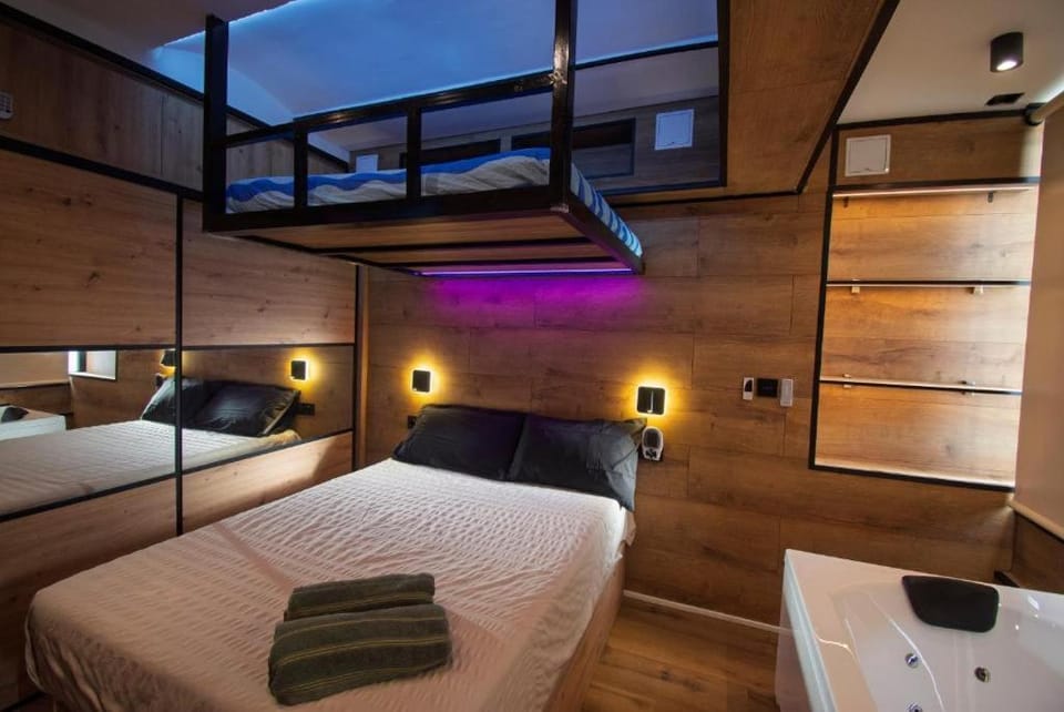 Bed, Bedroom
