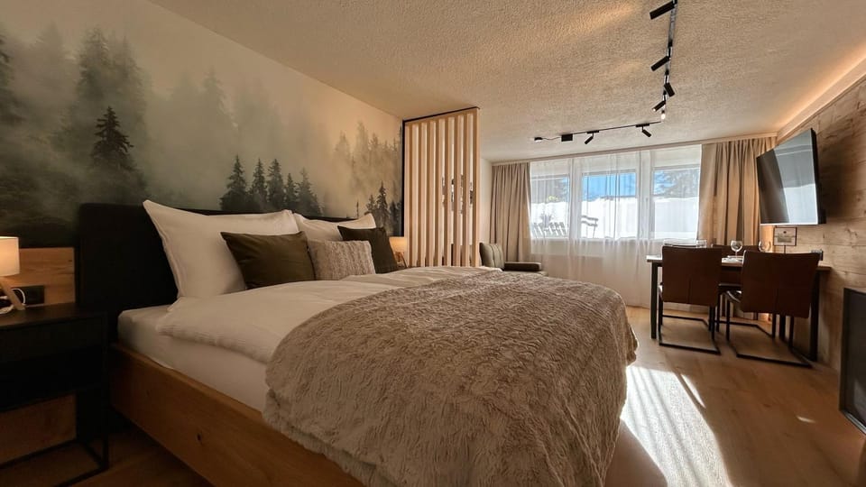 Bed, Living room, Bedroom