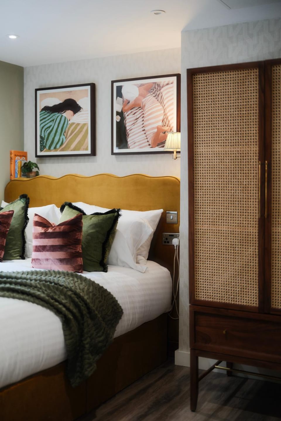 Bed, Bedroom
