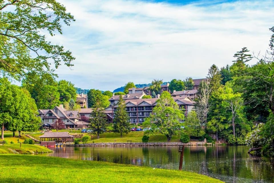 Cardinal 104 Apartment in Blowing Rock