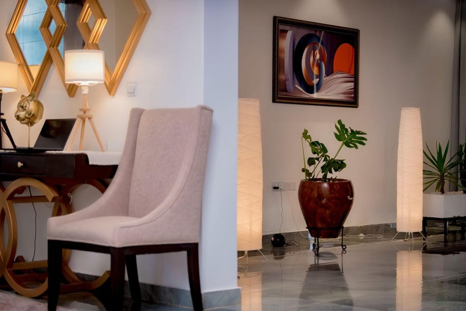 Living room, Seating area