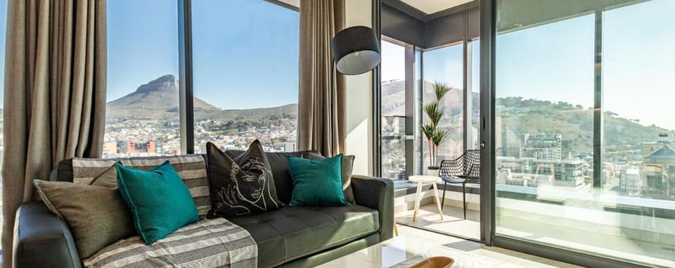 Natural landscape, View (from property/room), Balcony/Terrace, Living room, Seating area, Mountain view