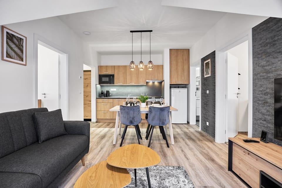 Kitchen or kitchenette, Living room, Seating area, oven