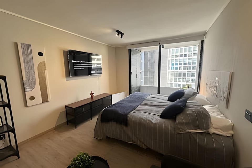Moderno estudio a pasos de CLC Apartment in Las Condes