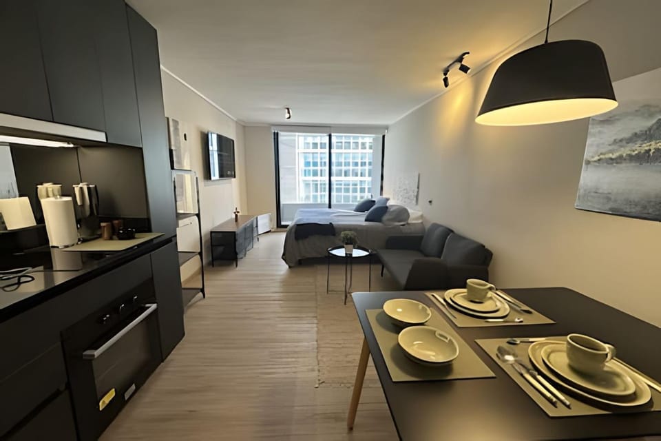 Moderno estudio a pasos de CLC Apartment in Las Condes