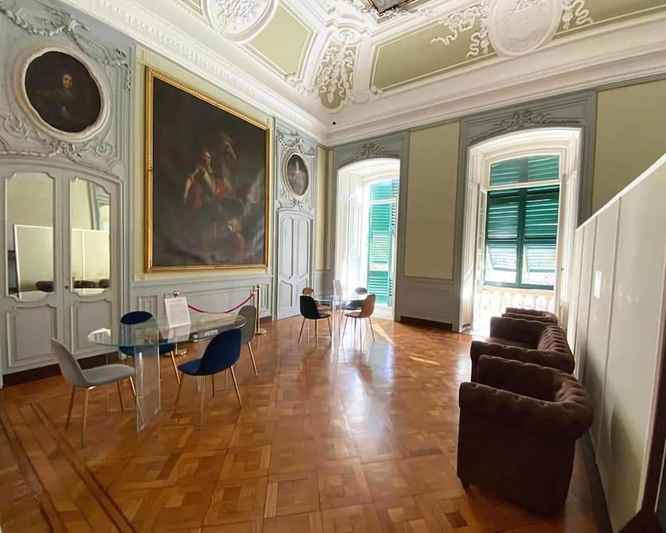 Meeting/conference room, internet