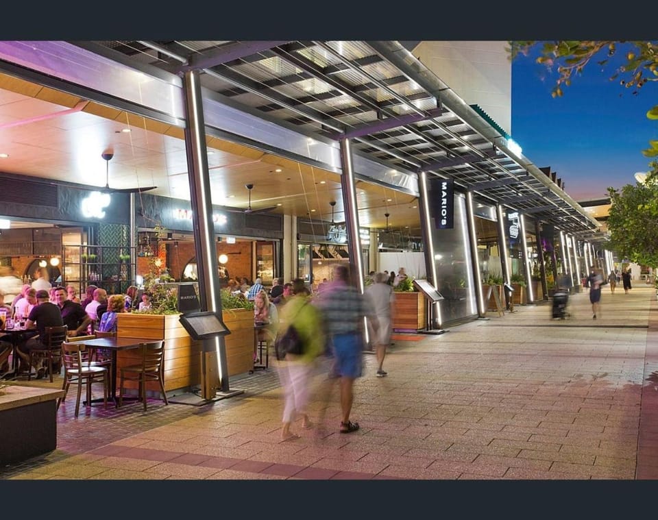 Broadbeach Beachside, Views Apartment in Broadbeach Boulevard