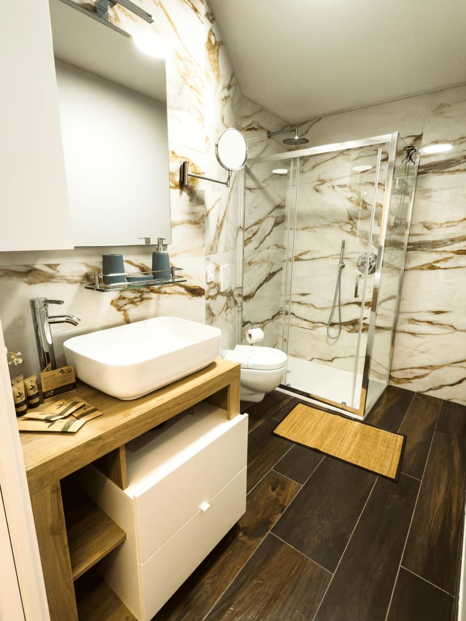 Shower, Bathroom, towels