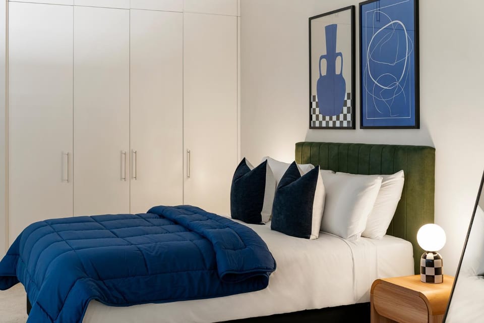 Crown Street Apartments by Urban Rest Apartment in Surry Hills