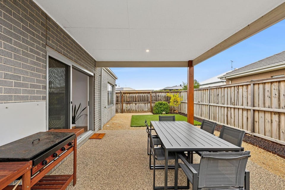 Point Retreat House in Point Lonsdale