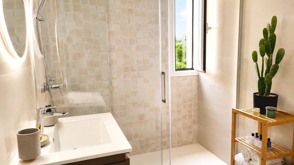 Bathroom, Bath