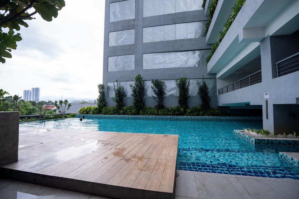 Property building, Pool view, Swimming pool, Swimming pool