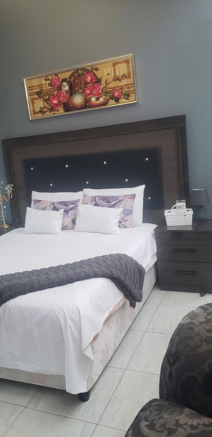 Alena's Guesthouse Bed and Breakfast in KwaZulu-Natal