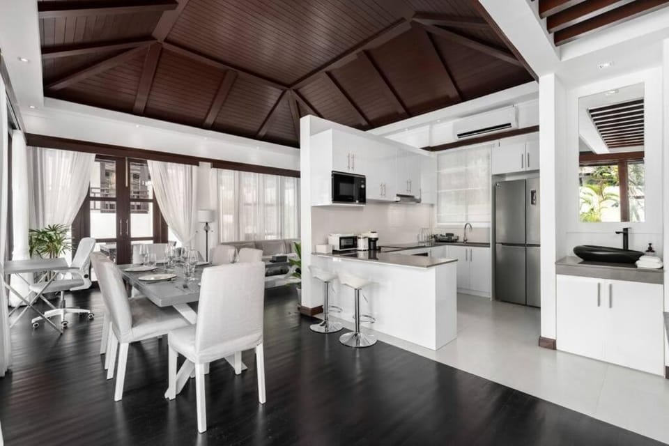 Renovated Luxury 3 Bed Pool Villa Kirikayan Maenam Koh Samui Villa in Ko Samui