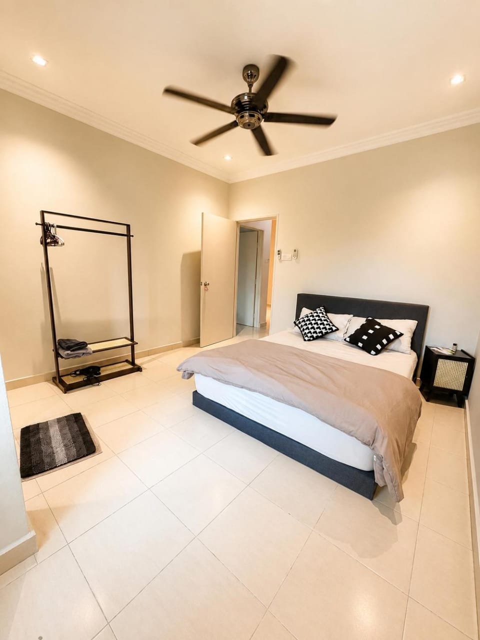 French Style Raub Homestay劳勿法式民宿-靠近榴莲园 House in Selangor, Malaysia