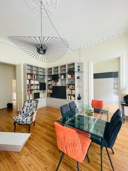Living room, Seating area, Dining area, pet friendly