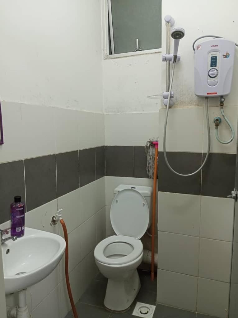 Shower, Toilet, Bathroom, bidet