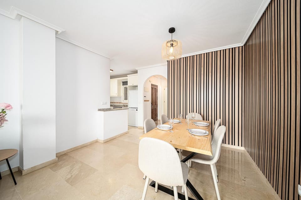 Seating area, Dining area