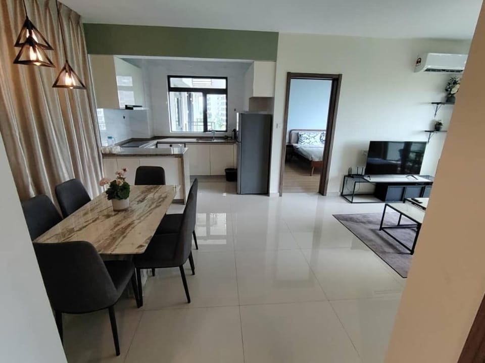 TV and multimedia, Kitchen or kitchenette, Living room, Seating area, Dining area, minibar, oven