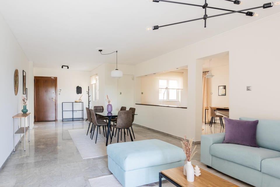 Living room, Seating area, Dining area