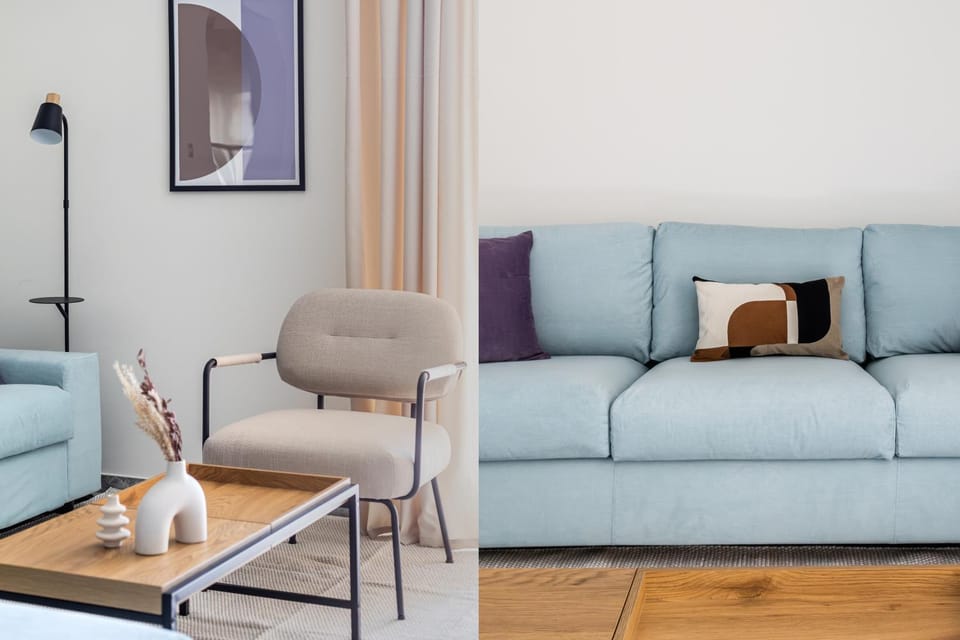 Living room, Seating area