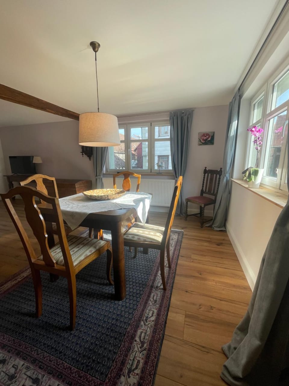 Living room, Seating area, Dining area