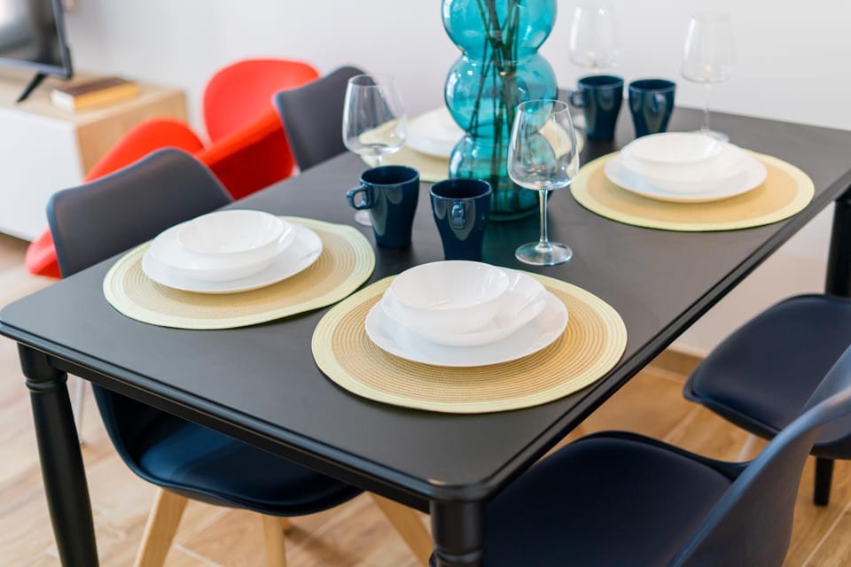 Seating area, Dining area