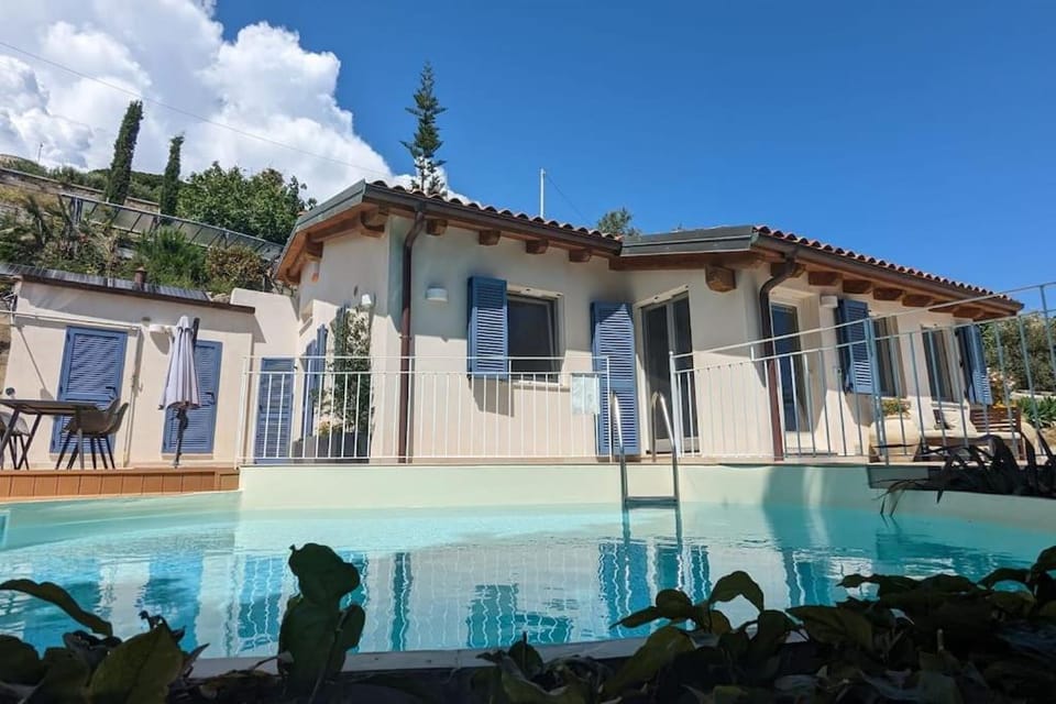 Villetta con Piscina su Terrazza vista mare Apartment in Sanremo