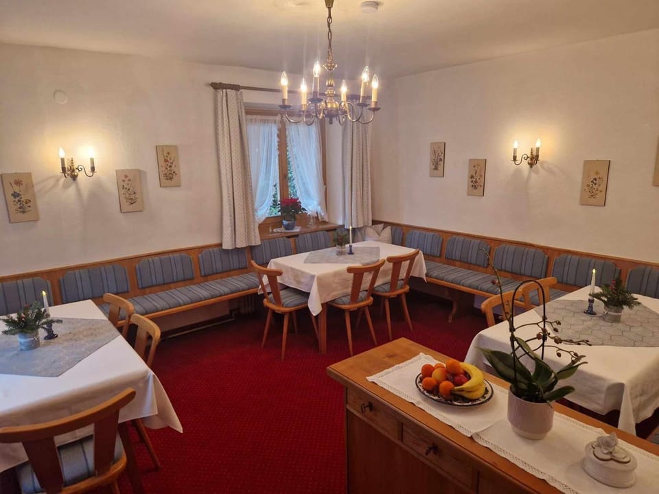Pension Alpenrose Bed and Breakfast in Kitzbuhel