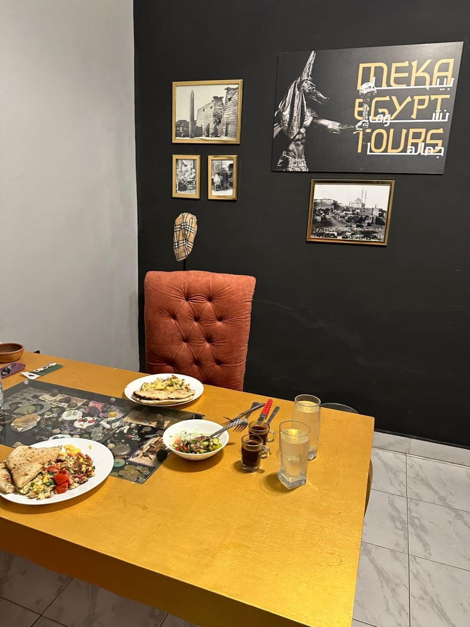 Living room, Food and drinks, Seating area, Dining area, Food, Breakfast