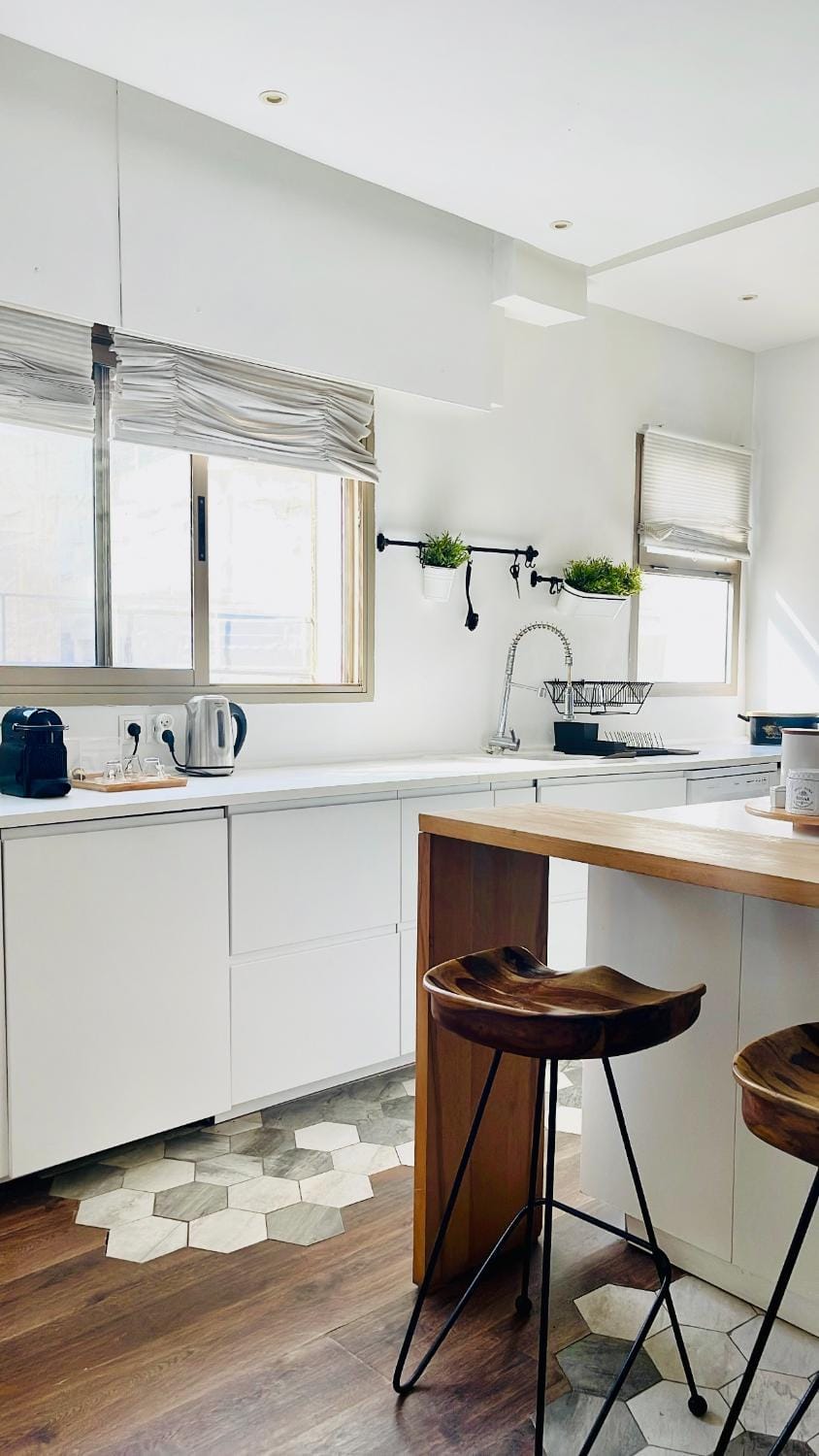 Kitchen or kitchenette, Lounge or bar, Dining area