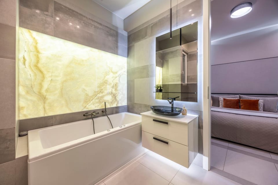 Bathroom, Bath, towels