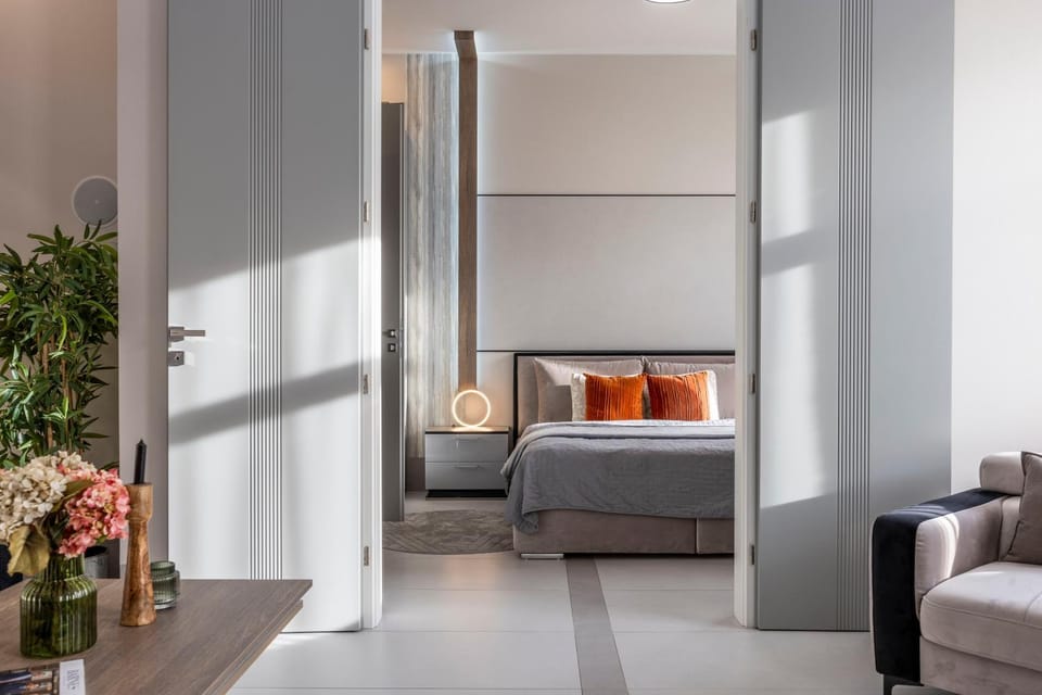 Bed, Living room, Photo of the whole room, Bedroom