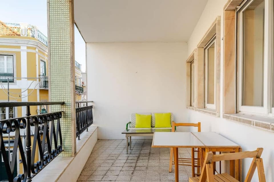 Big Studio apartment with a terrace Apartment in Lisbon District