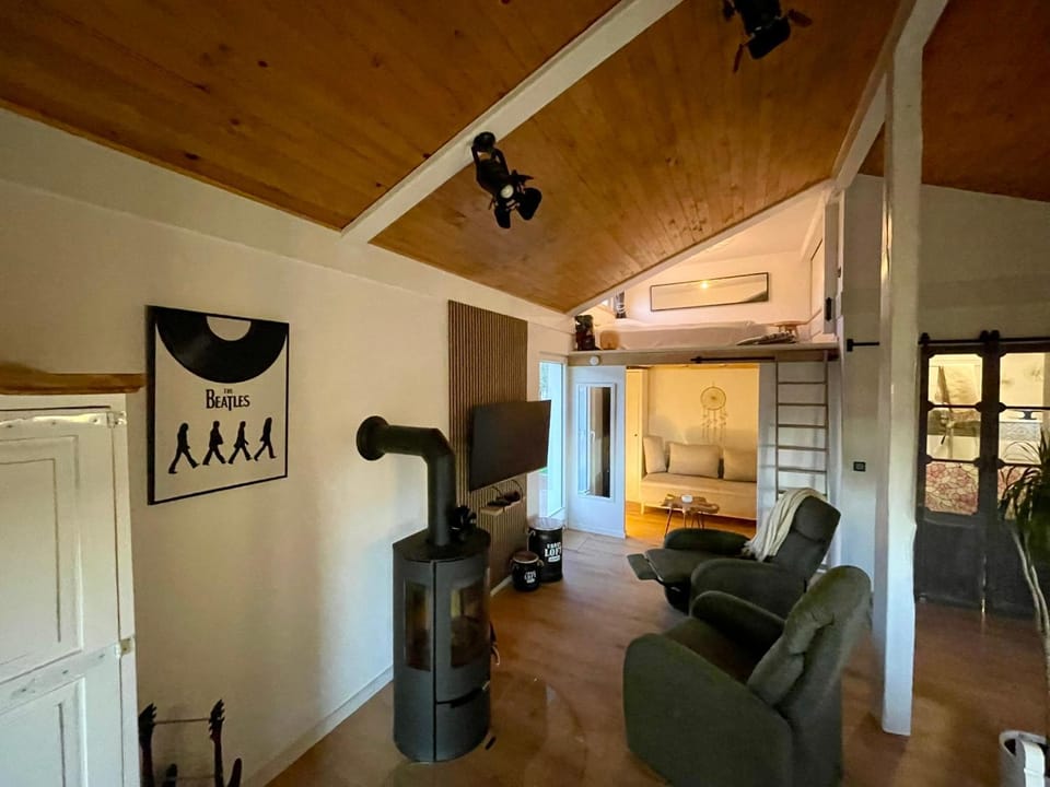 TV and multimedia, Living room, Seating area