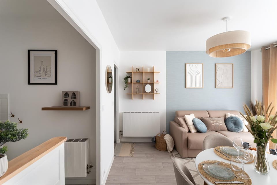 Living room, Dining area